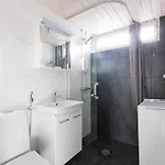 Apartment Renovated 2-bedroom At Jamk Main Campus *